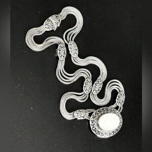 RARE - VTG 925 Sterling Silver engravings Mother of Pearl Gemstone & marcasite N